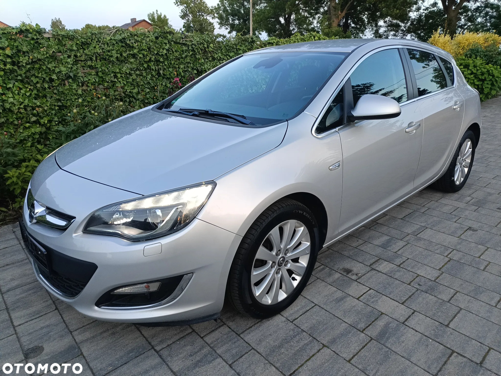 Opel Astra 1.7 CDTI DPF Exklusiv - 4
