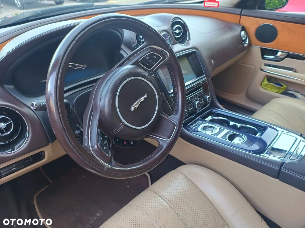 Jaguar XJ 3.0 D V6 Luxury - 15
