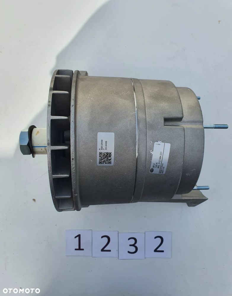 Alternator 28 V, 140 A, Hella 8EL012584231, Scania 4 - 1