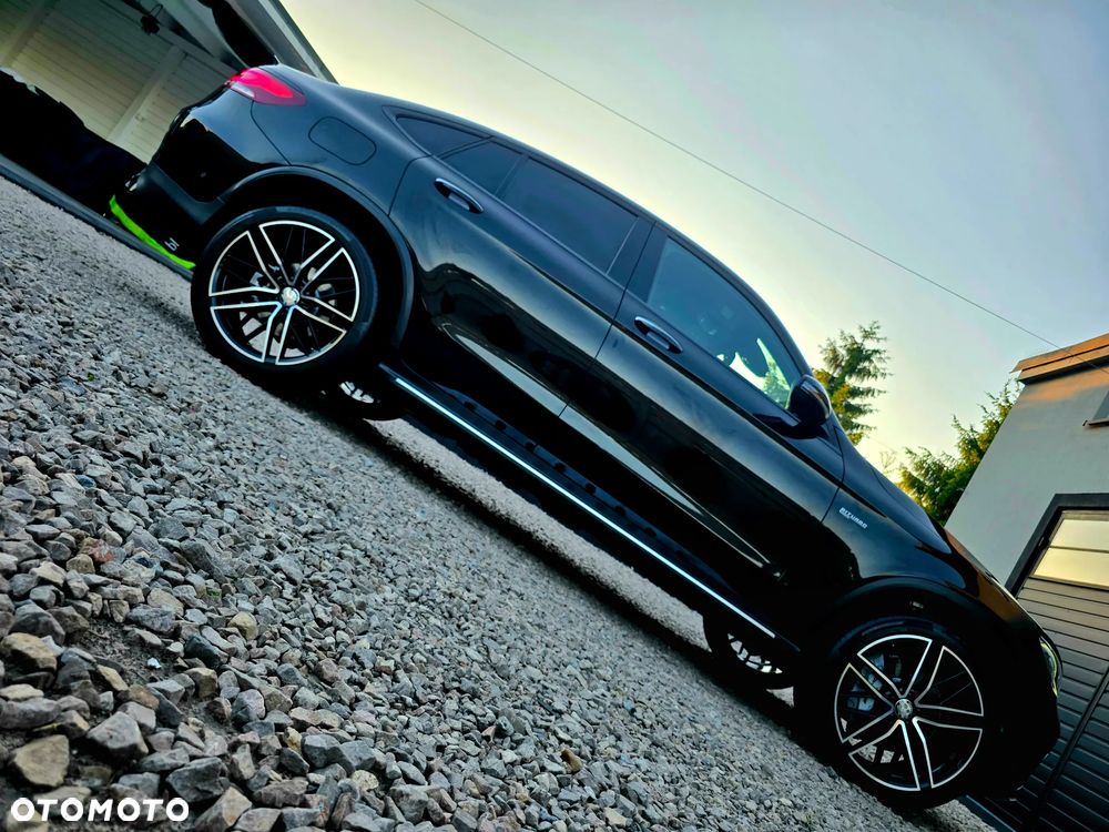 Mercedes-Benz GLC - 39