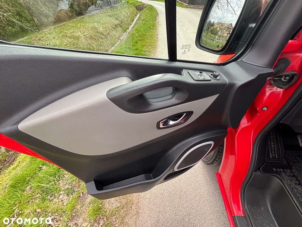 Renault Trafic - 12