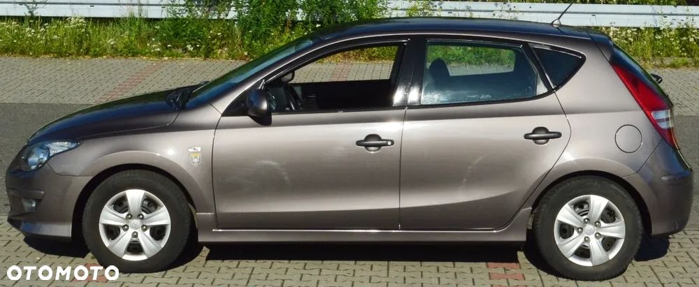 Hyundai i30 1.4 Base - 11