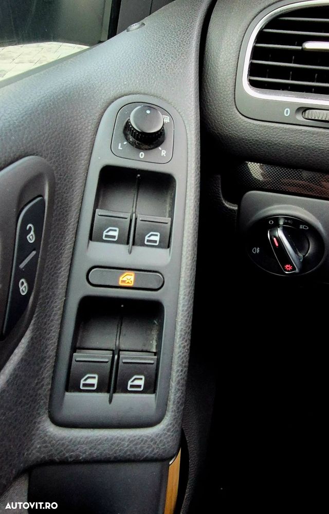 Volkswagen Golf 1.6 TDI BlueMotion Technology DPF Comfortline - 15