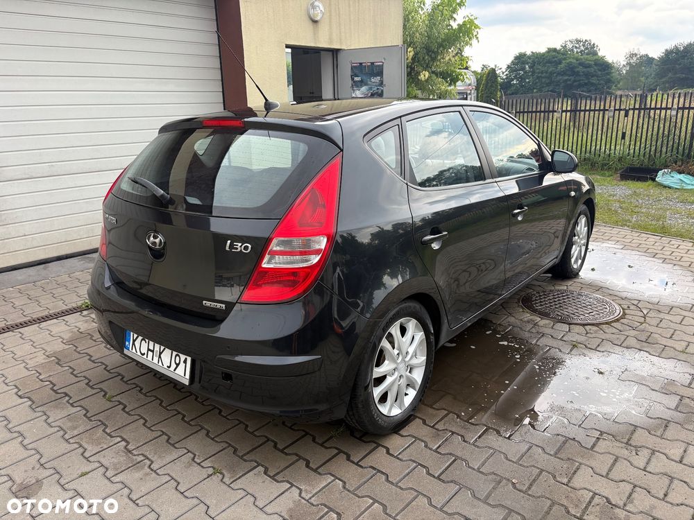 Hyundai i30 1.6 CRDi Premium - 11