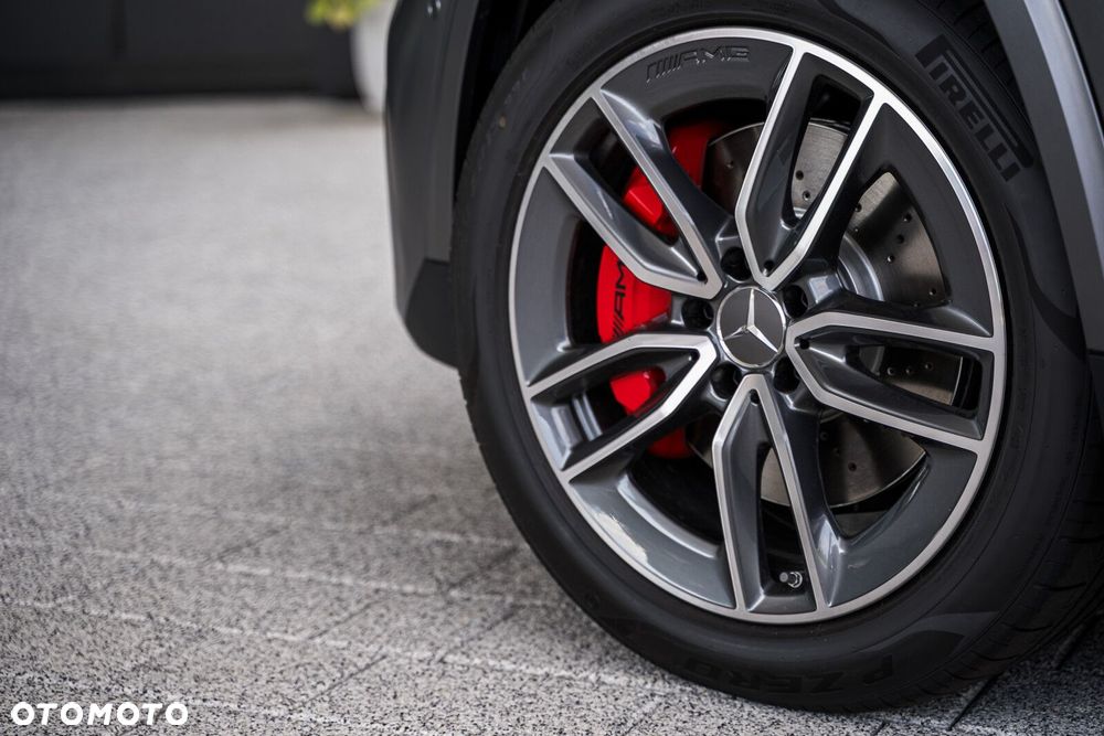 Mercedes-Benz GLA - 17