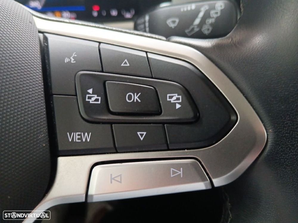 VW T-Roc 1.0 TSI Urban - 23