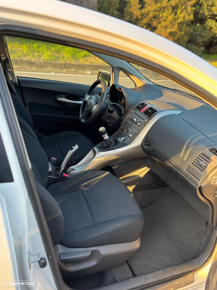 Toyota Auris 1.4 D-4D AC - 6