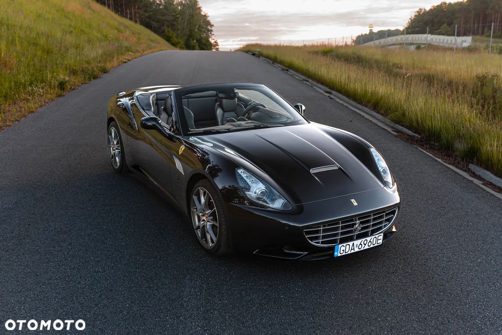 Ferrari California F1 DCT - 16
