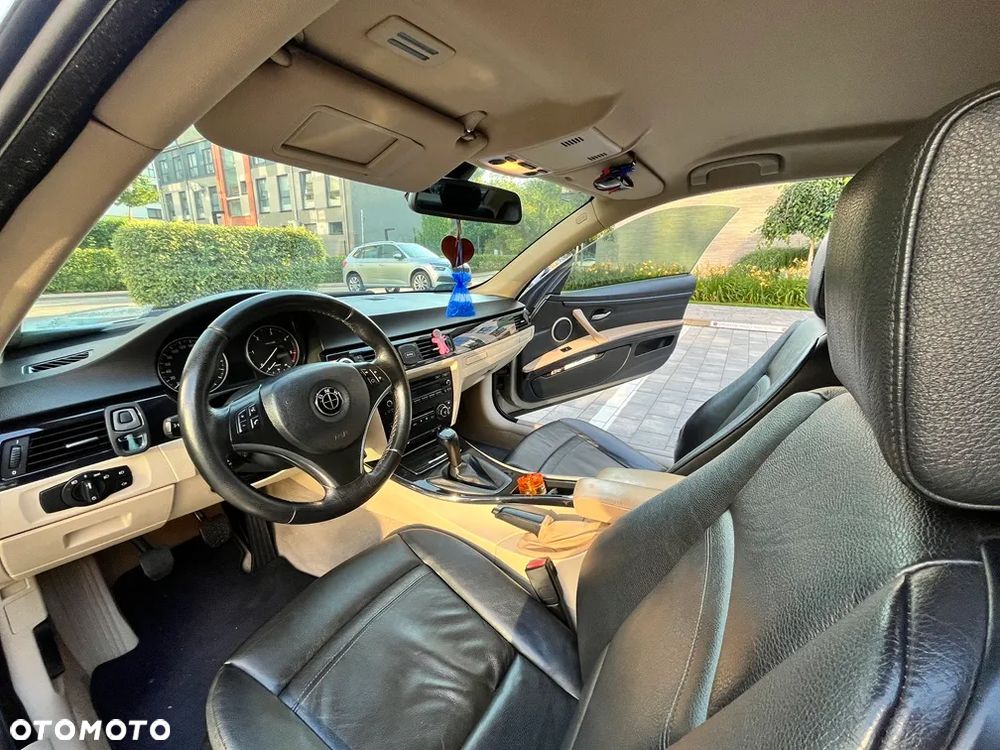 BMW Seria 3 320d Coupe - 11