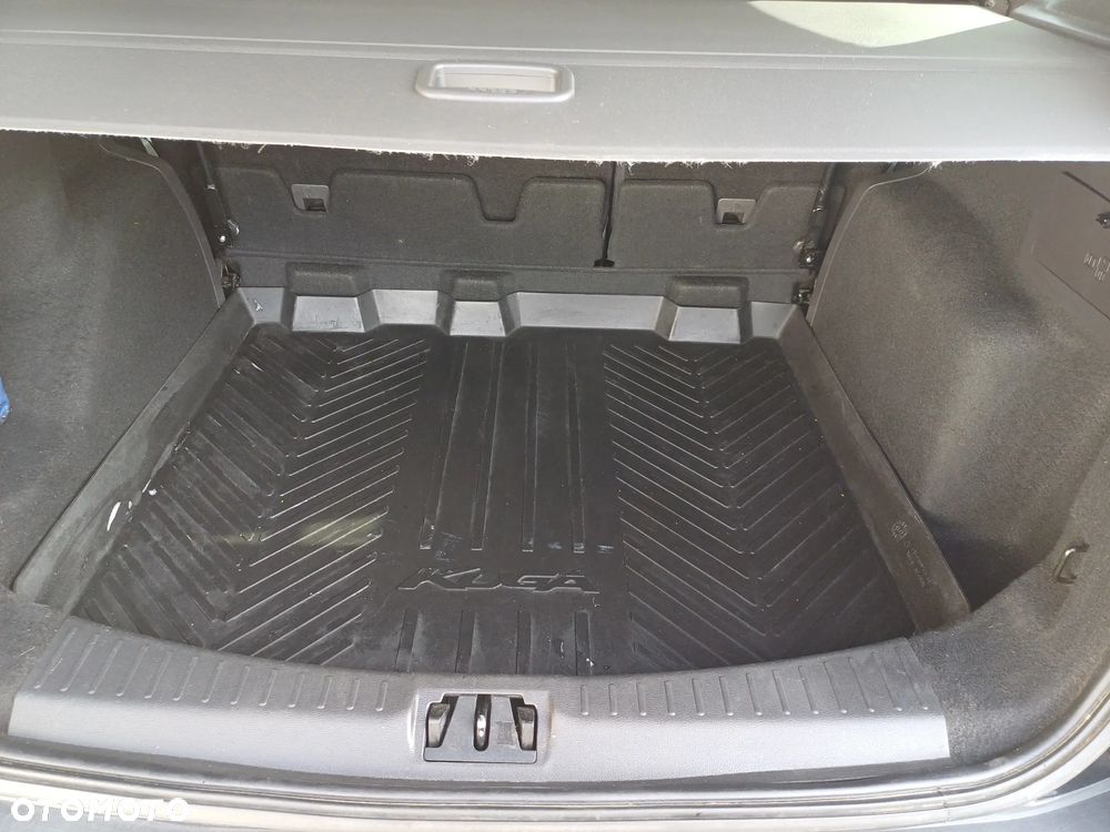 Ford Kuga - 13