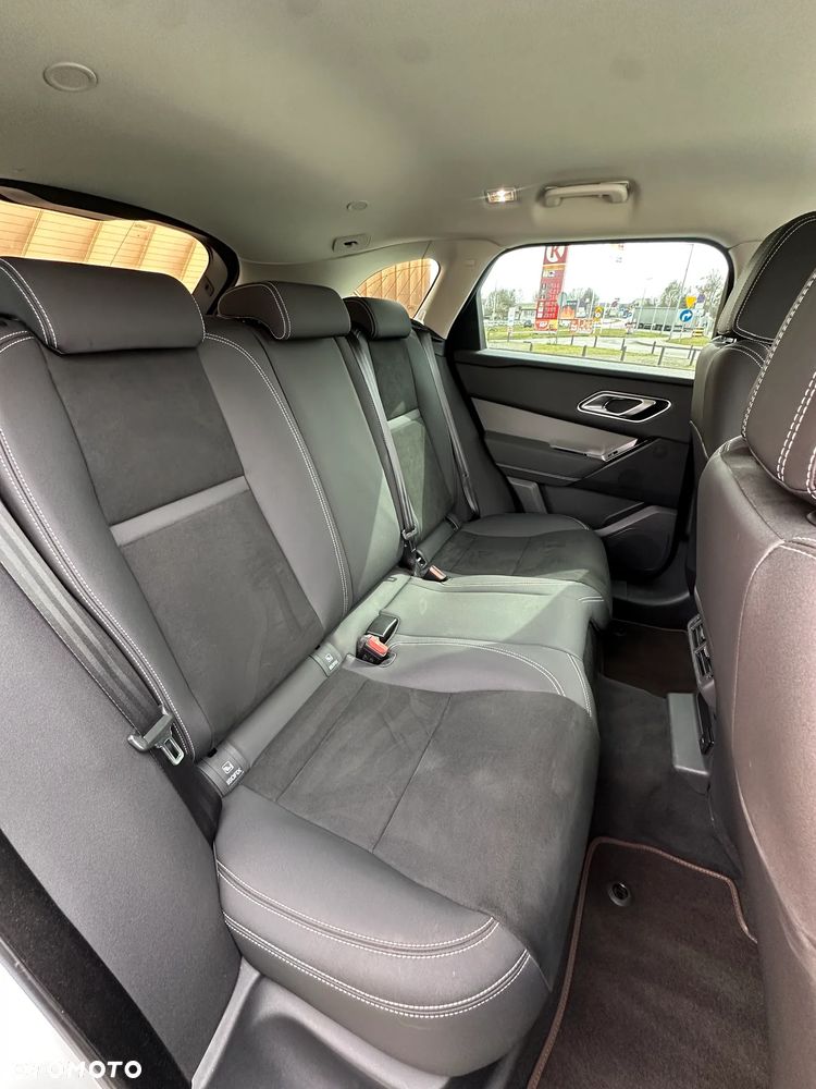 Land Rover Range Rover Velar P400e - 26