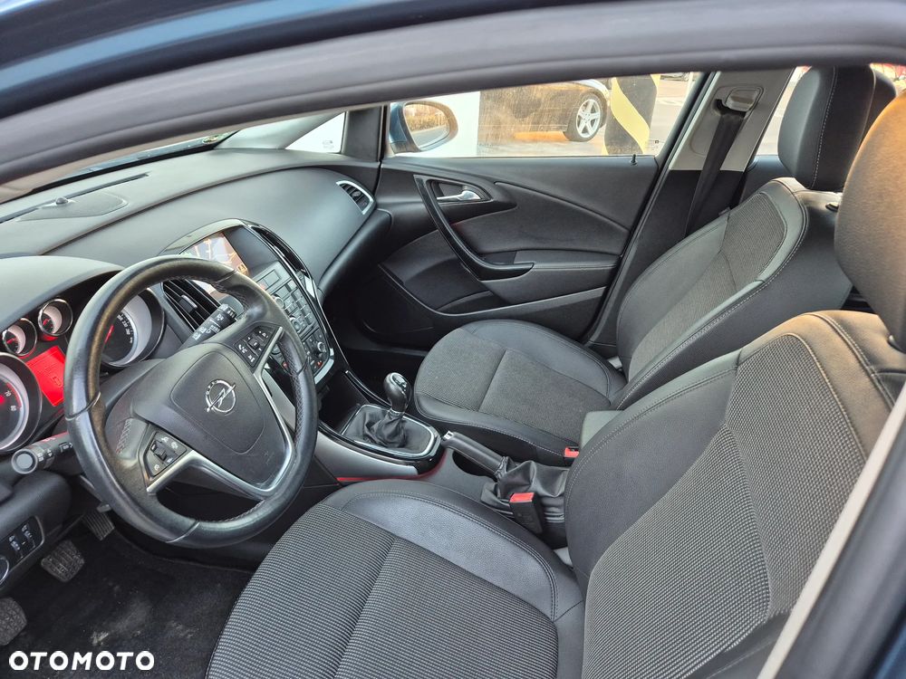 Opel Astra 1.4 Turbo Cosmo - 14