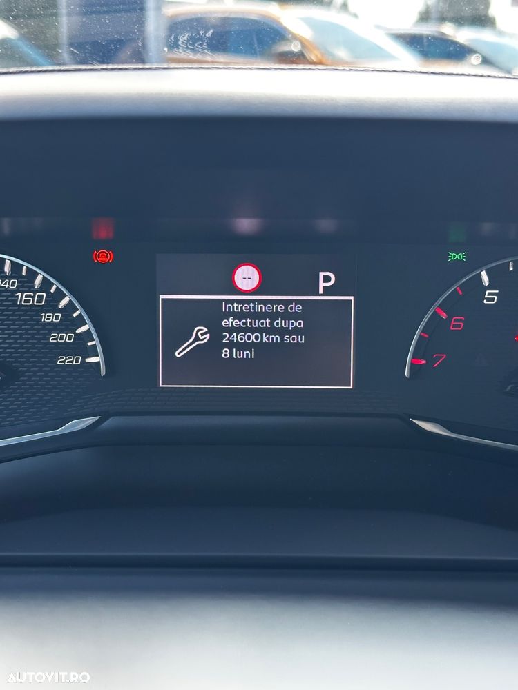 Peugeot 2008 1.5 BlueHDI STT EAT8 Allure - 14