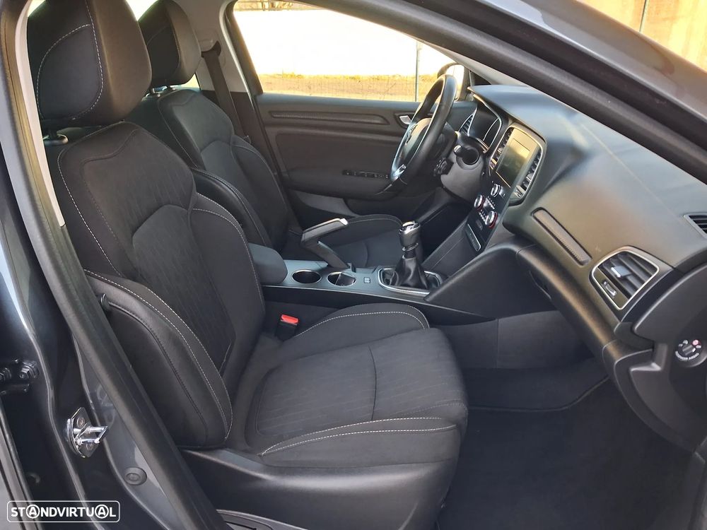 Renault Mégane Sport Tourer 1.5 Blue dCi Limited - 24