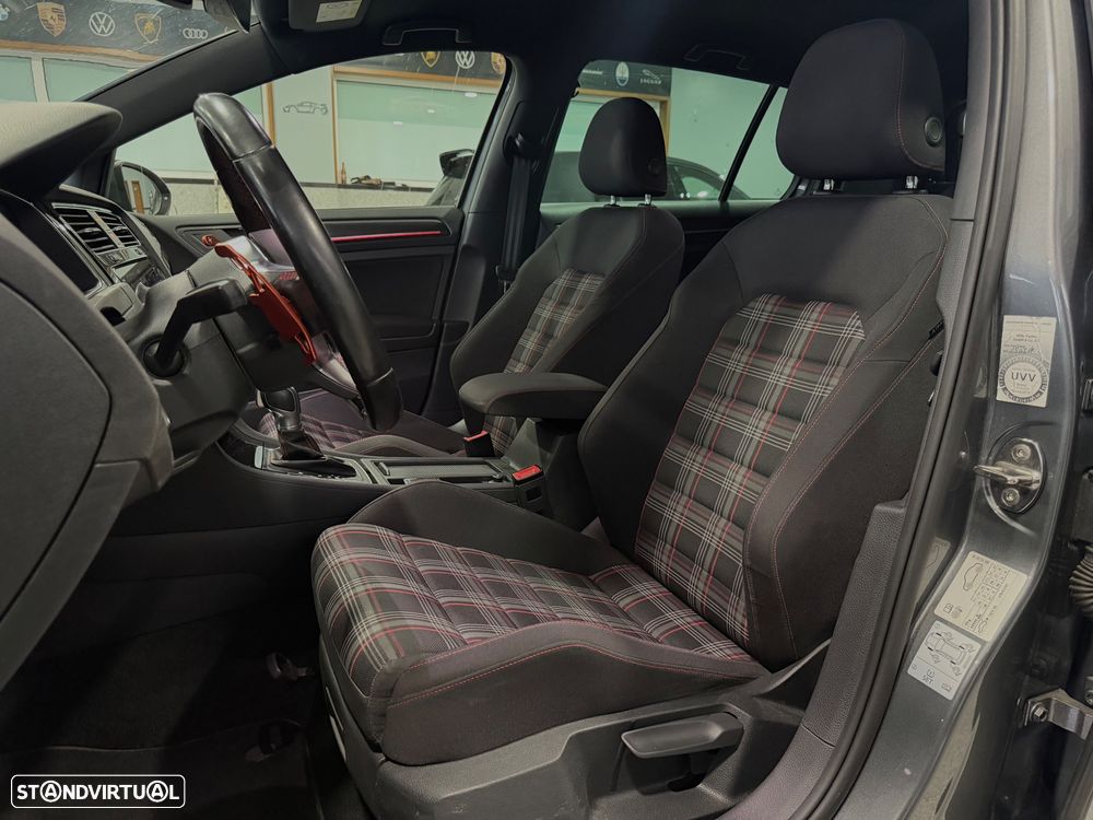 VW Golf GTI (BlueMotion ) DSG - 8