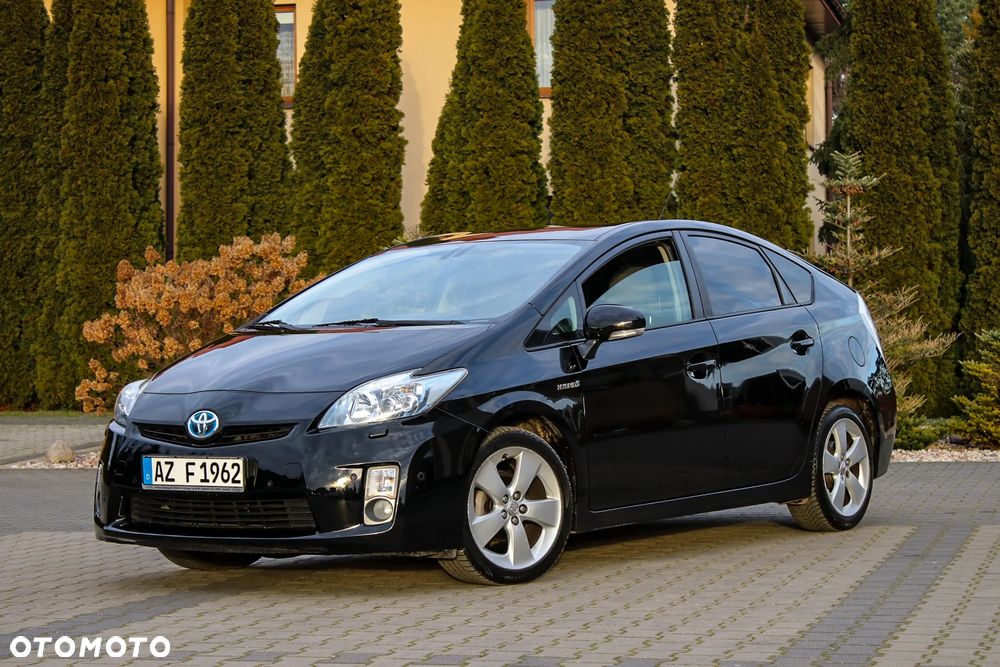 Toyota Prius (Hybrid) Executive - 5