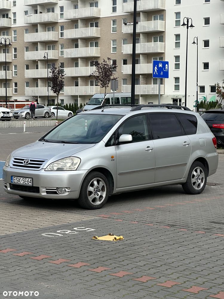 Toyota Avensis Verso