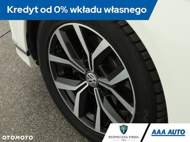 Volkswagen Passat - 13