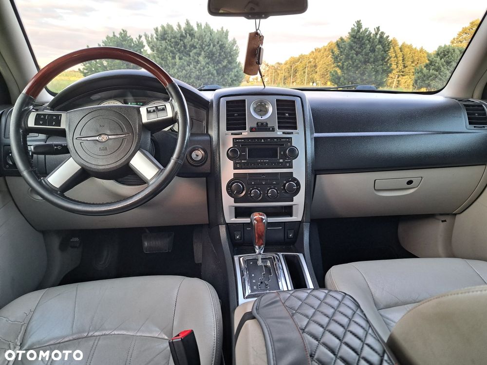 Chrysler 300C - 7