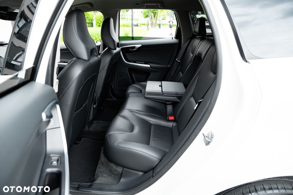 Volvo XC 60 D5 AWD Summum - 19