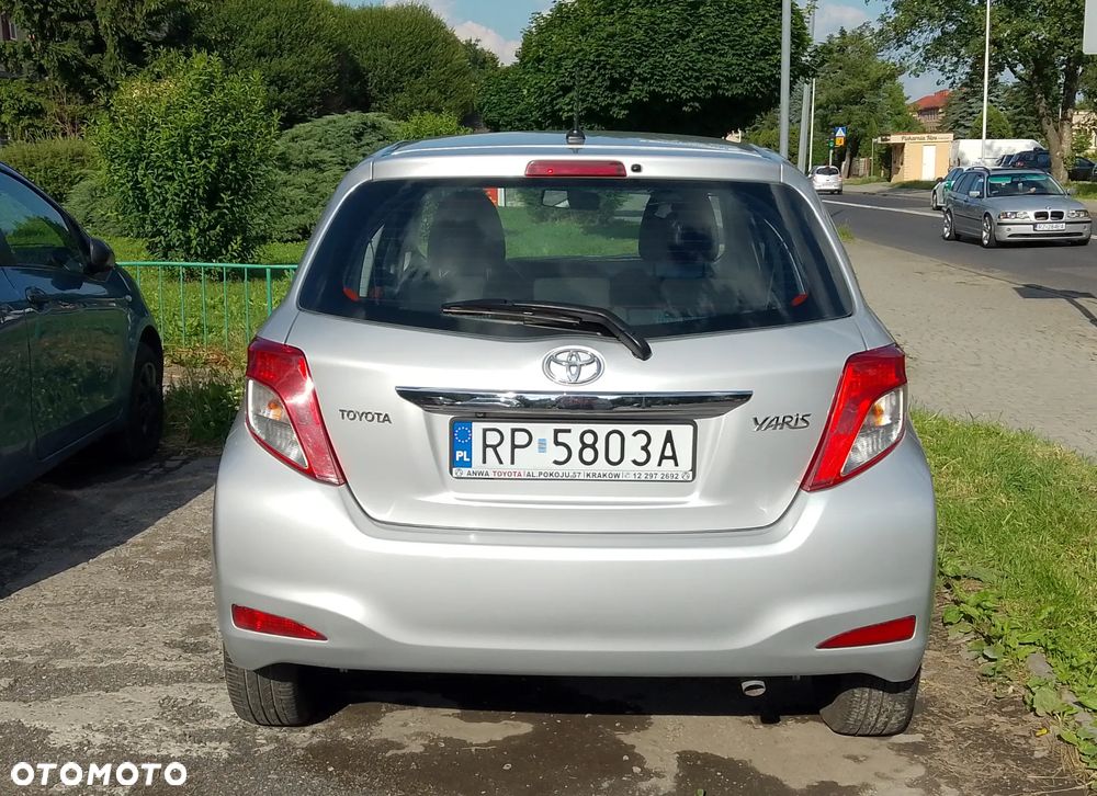Toyota Yaris 1.33 Premium - 7