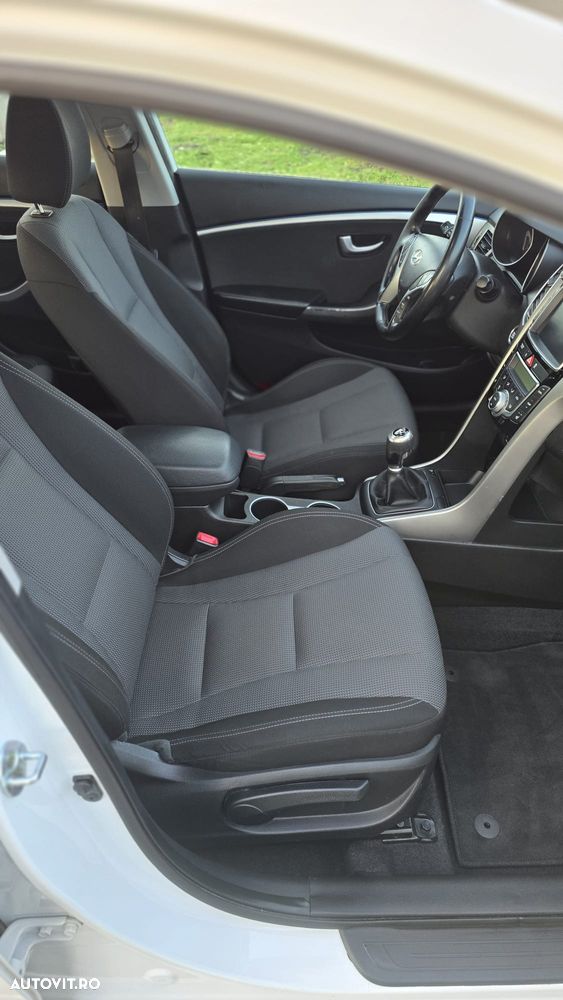 Hyundai i30 blue 1.6 CRDi YES! Gold - 17