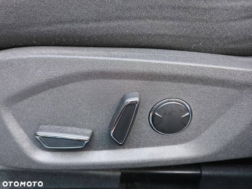 Ford Mondeo 2.0 EcoBlue Titanium - 4