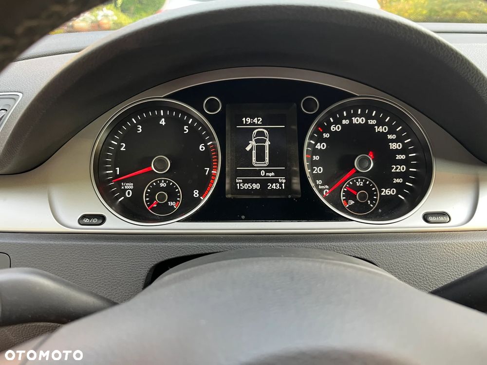 Volkswagen Passat - 6