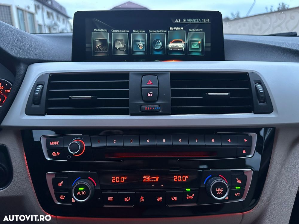 BMW Seria 3 330e iPerformance Sport Line - 12