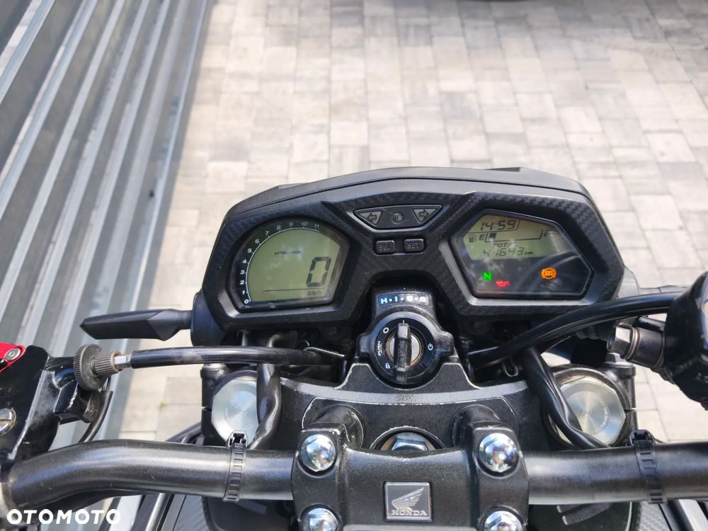 Honda CB - 16