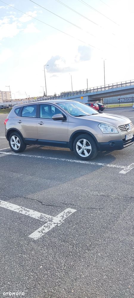 Nissan Qashqai 2.0 4x4 Tekna Premium - 2