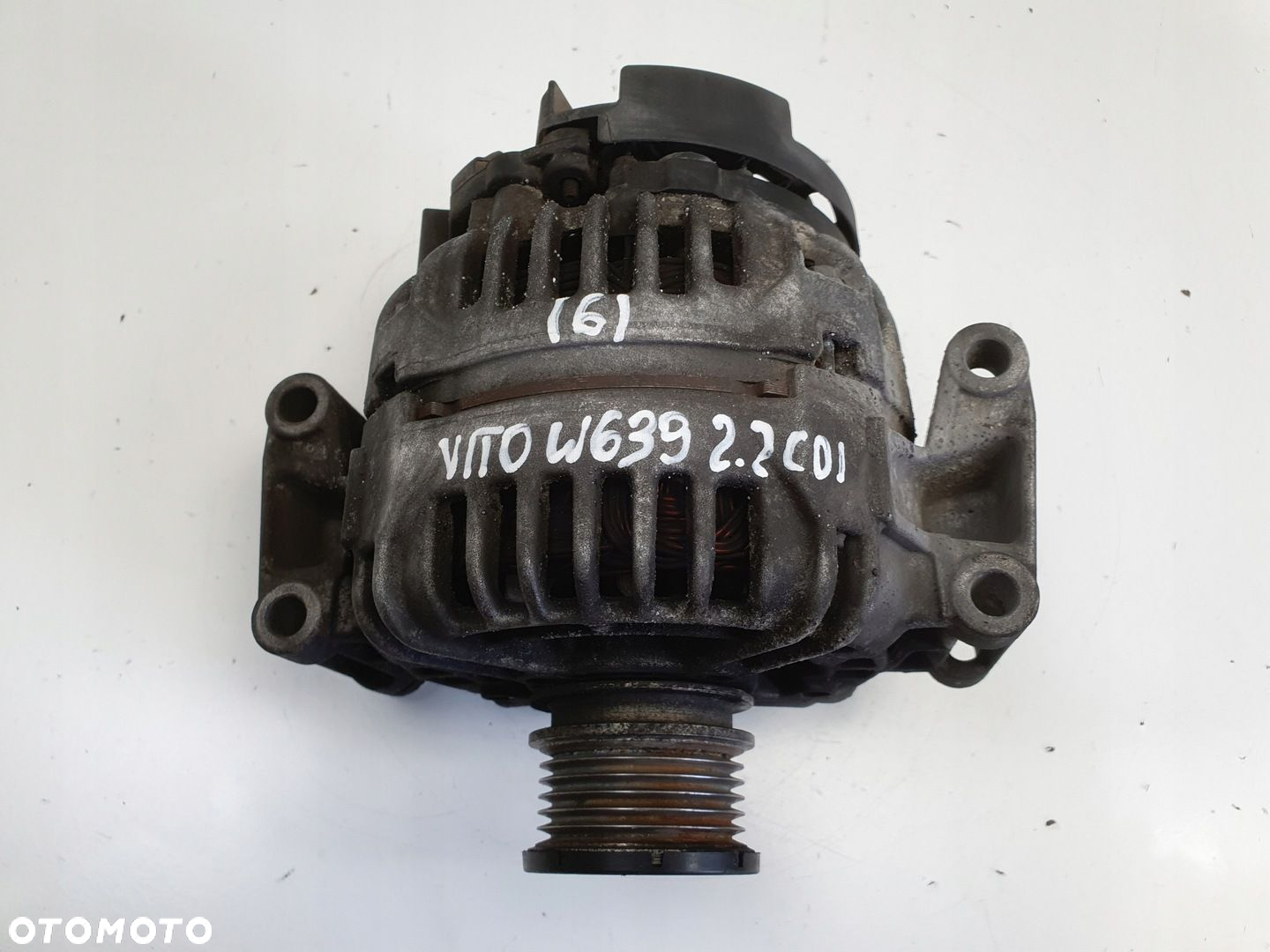 Mercedes Vito W639 2.2 CDI ALTERNATOR 0124425077 bosch 120A - 7