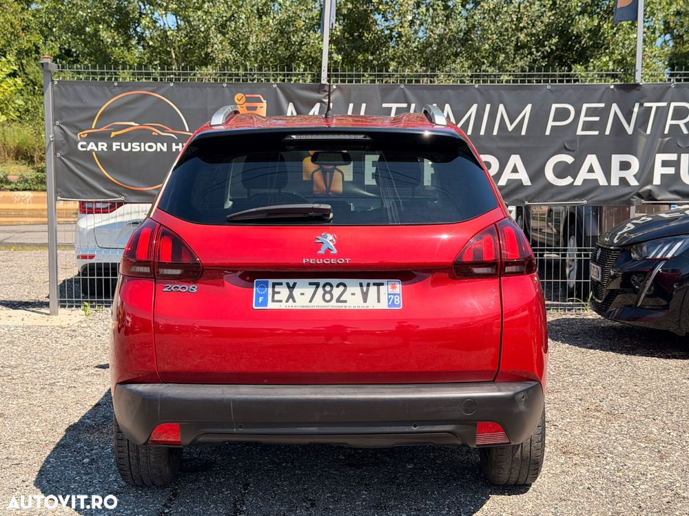 Peugeot 2008 1.2 L PureTech Active - 10