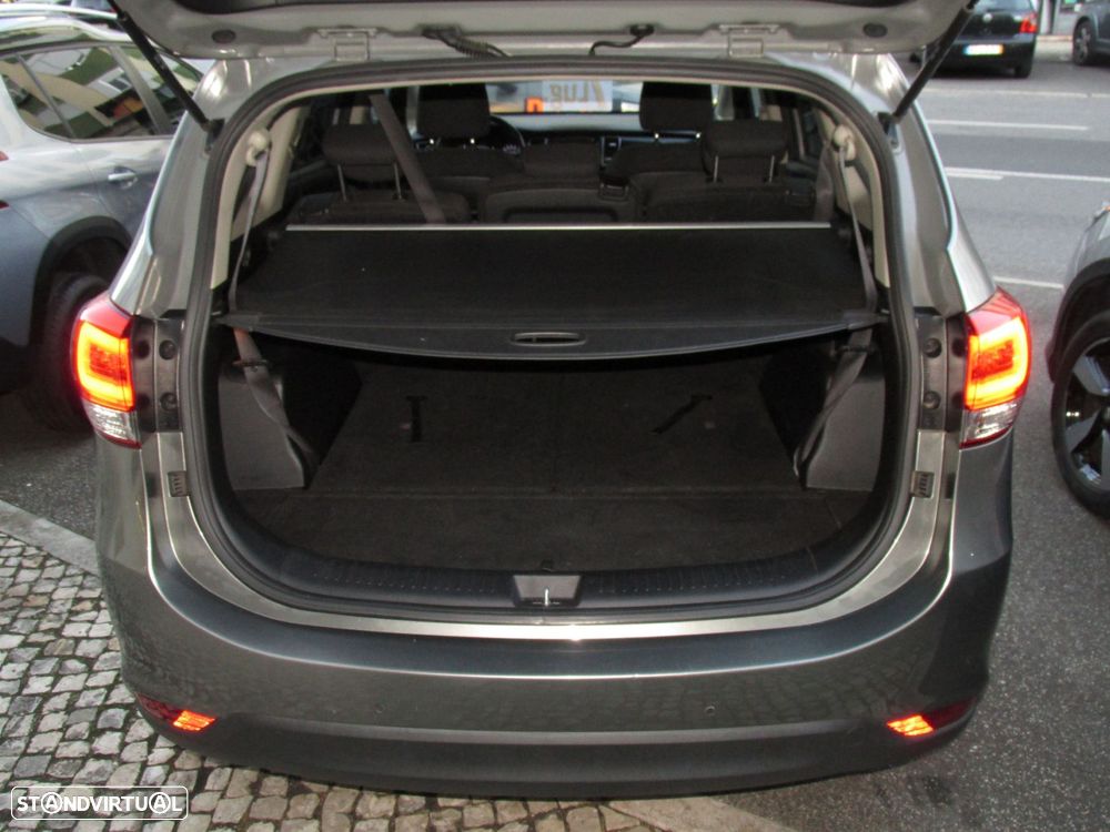 Kia Carens 1.7 CRDi ISG TX - 25
