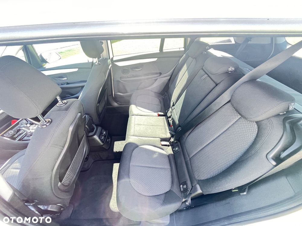 BMW Seria 2 218i - 23