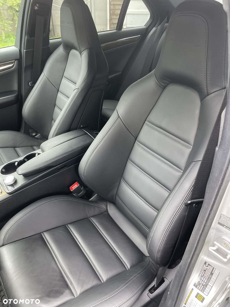 Mercedes-Benz Klasa C 63 AMG 7G-TRONIC - 10