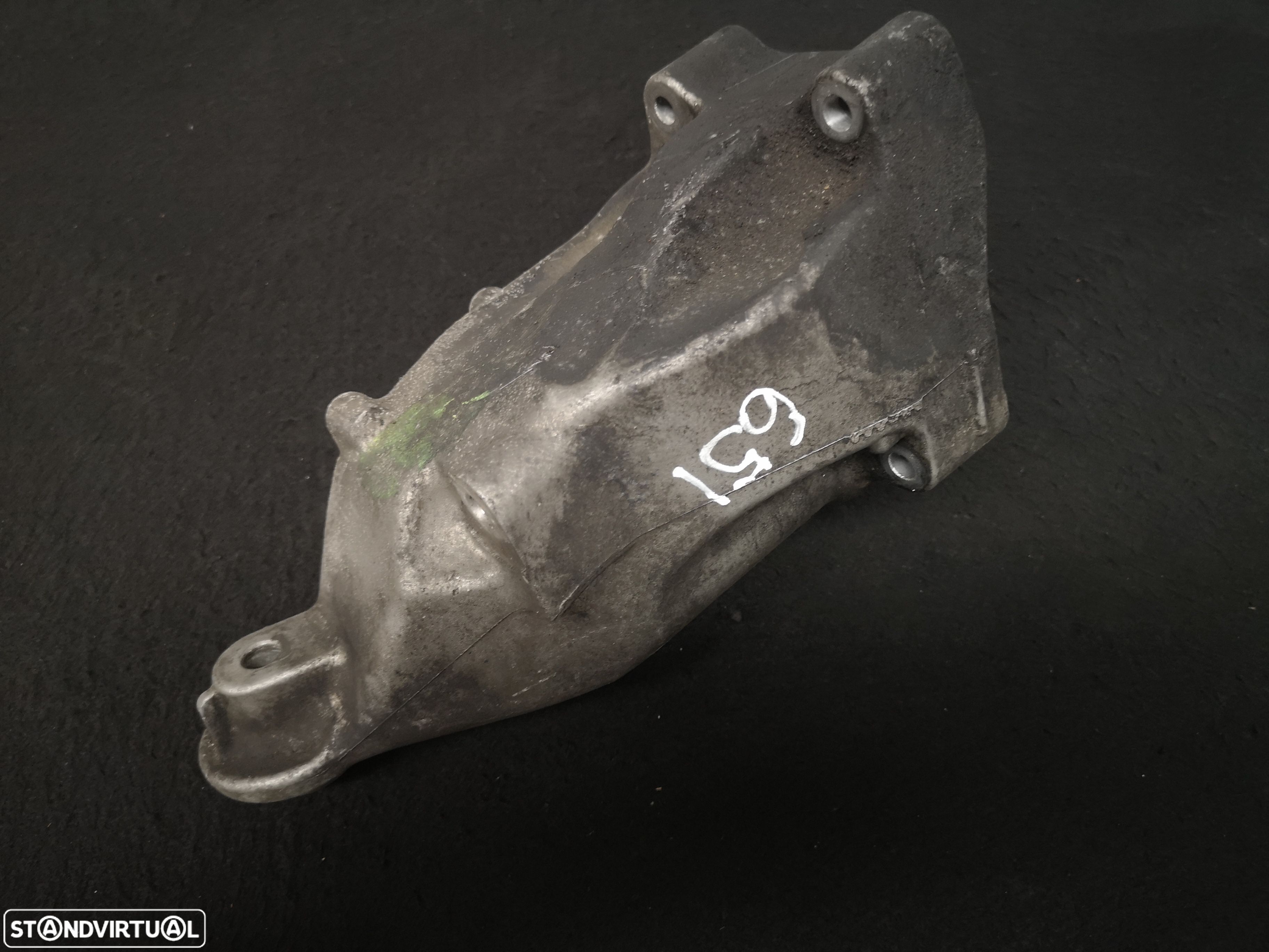 Apoio de motor Mercedes CDI A651 2010+ - 1