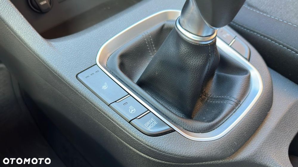 Hyundai i30 1.5 T-GDI 48V Executive - 24