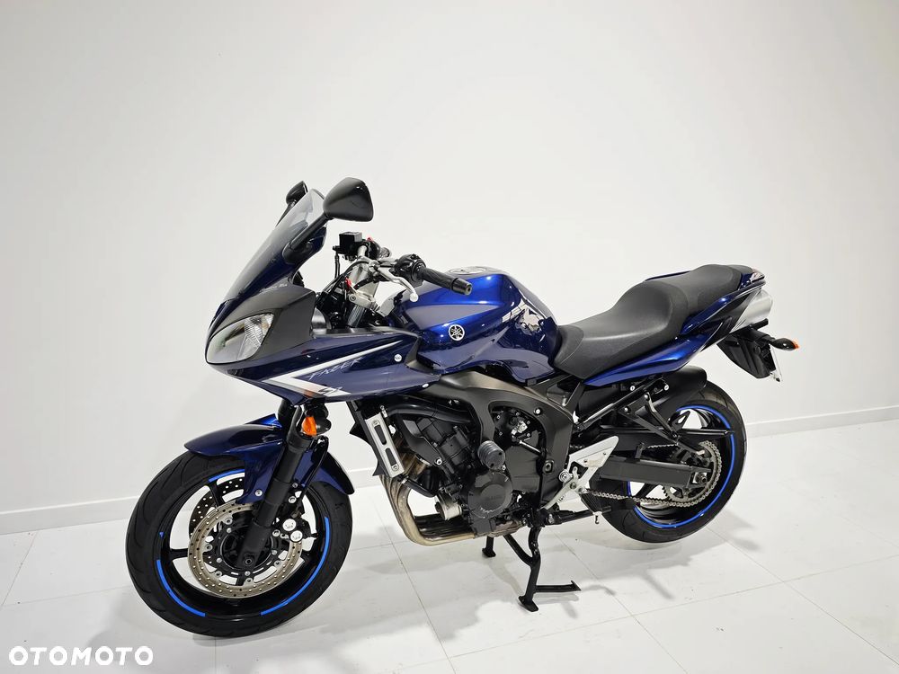 Yamaha FZ - 12