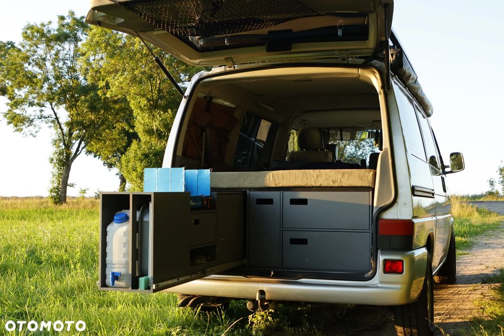 Volkswagen Multivan Standard - 6