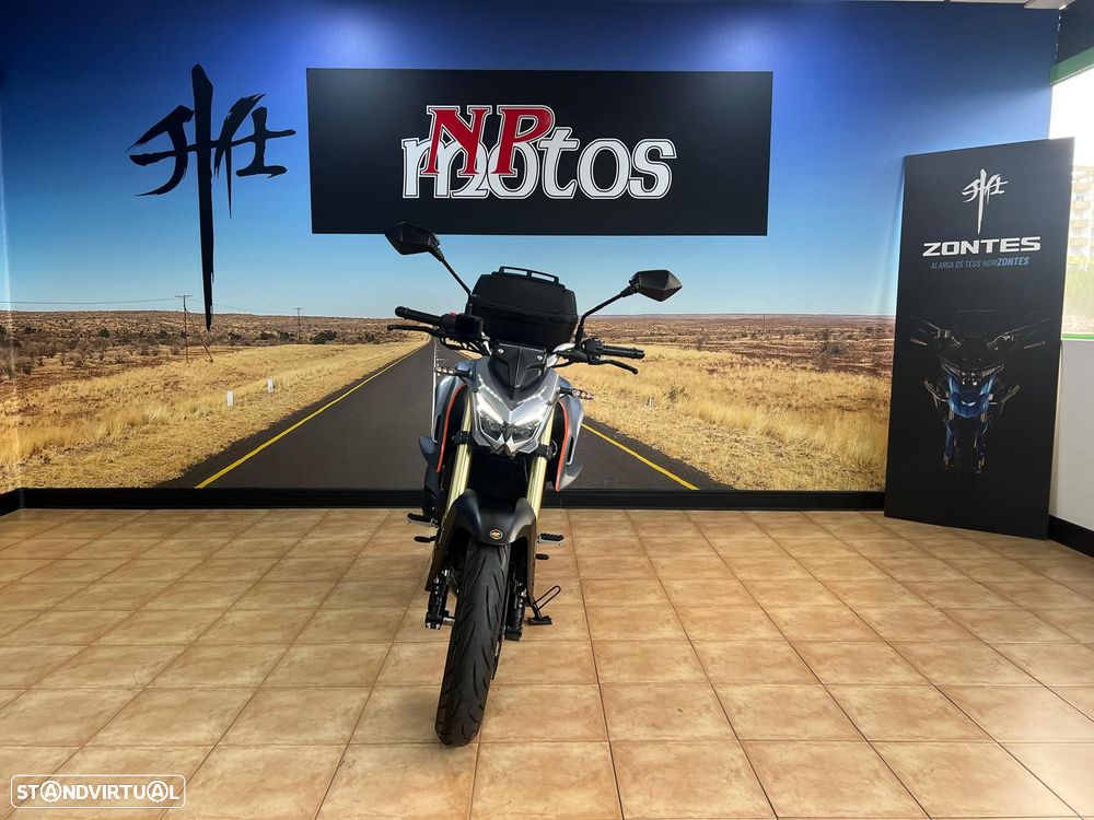 QJ Motor SRK 125S - 1