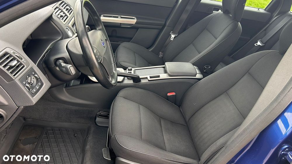 Volvo V50 T5 Momentum - 12