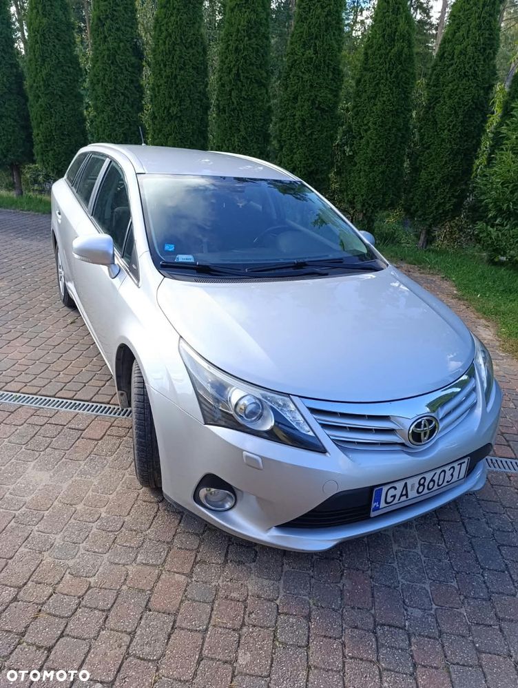 Toyota Avensis 2.0 D-4D Premium - 8