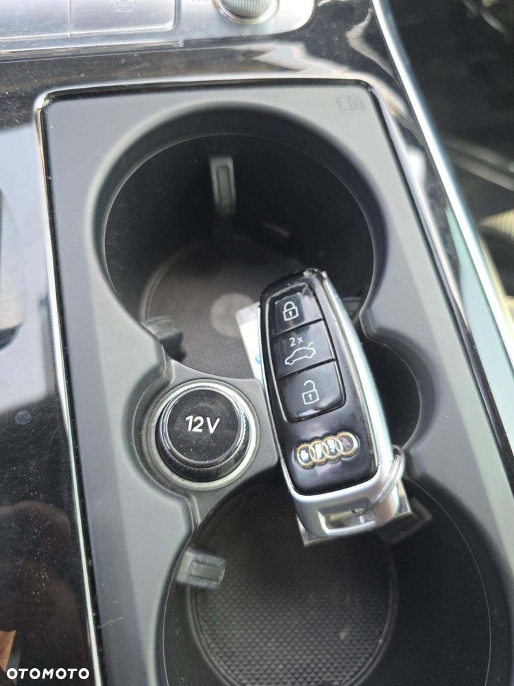 Audi Q8 - 15