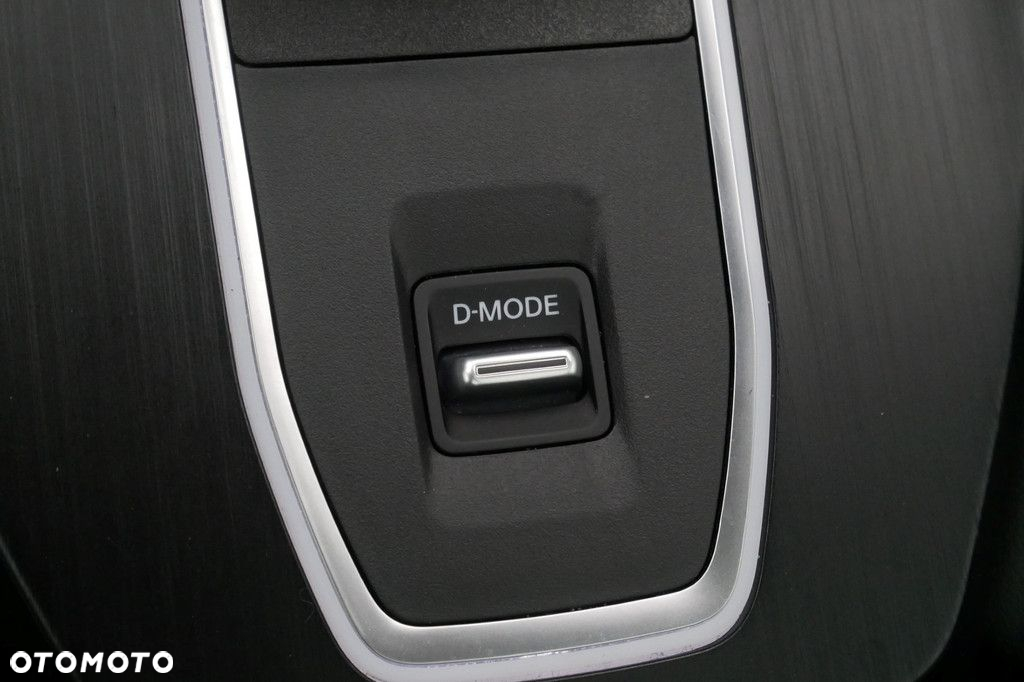 Nissan Qashqai - 25