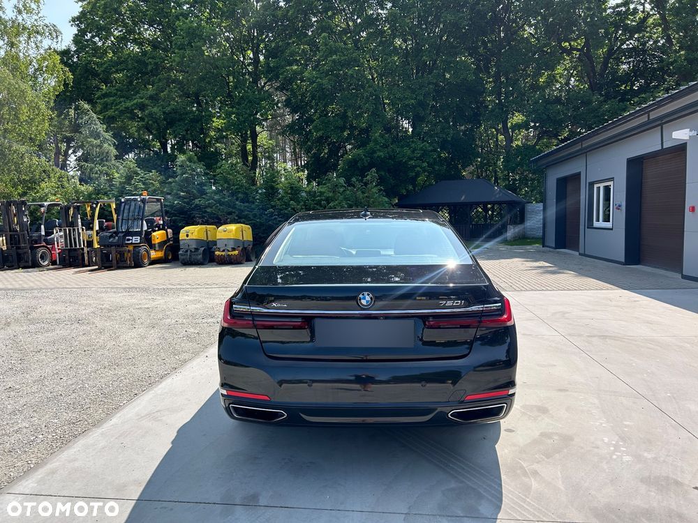 BMW Seria 7 750Li xDrive - 4