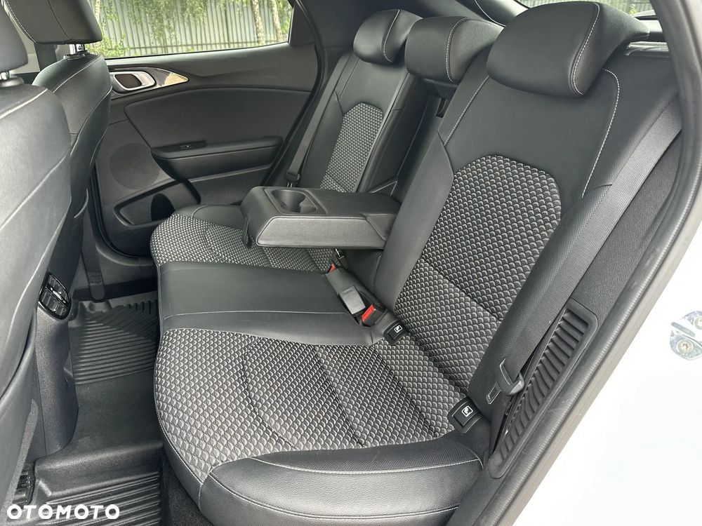 Kia XCeed 1.6 GDI PHEV Business Line DCT - 17