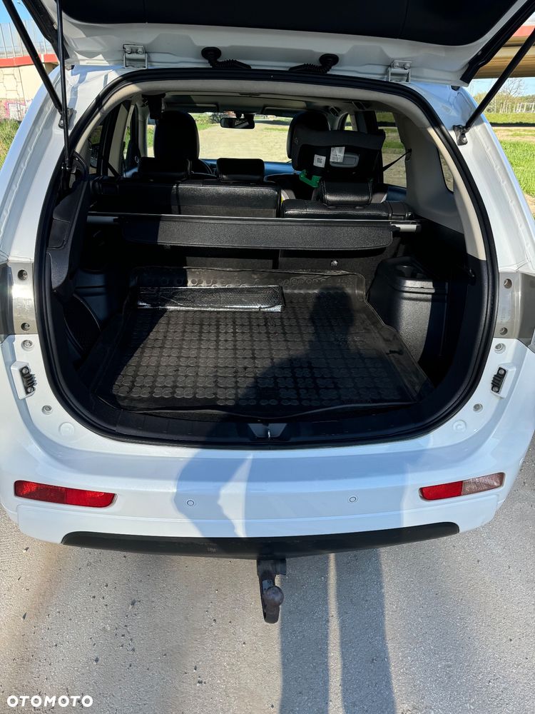 Mitsubishi Outlander - 7