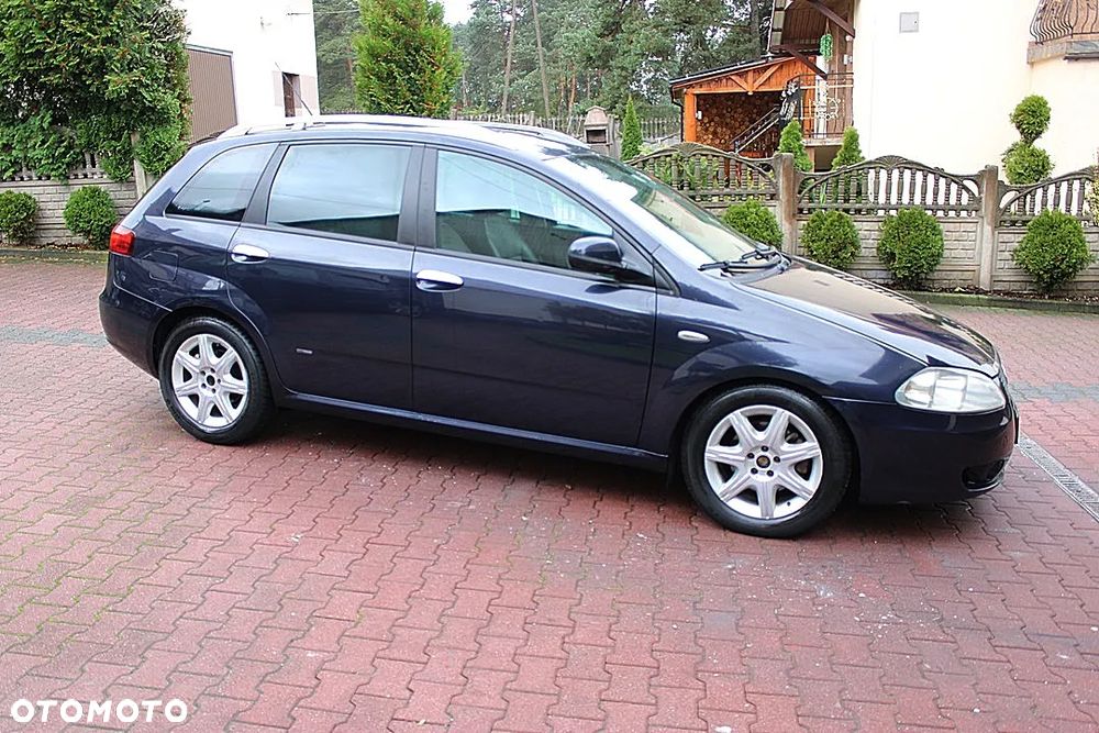 Fiat Croma 1.9 JTD Emotion - 3