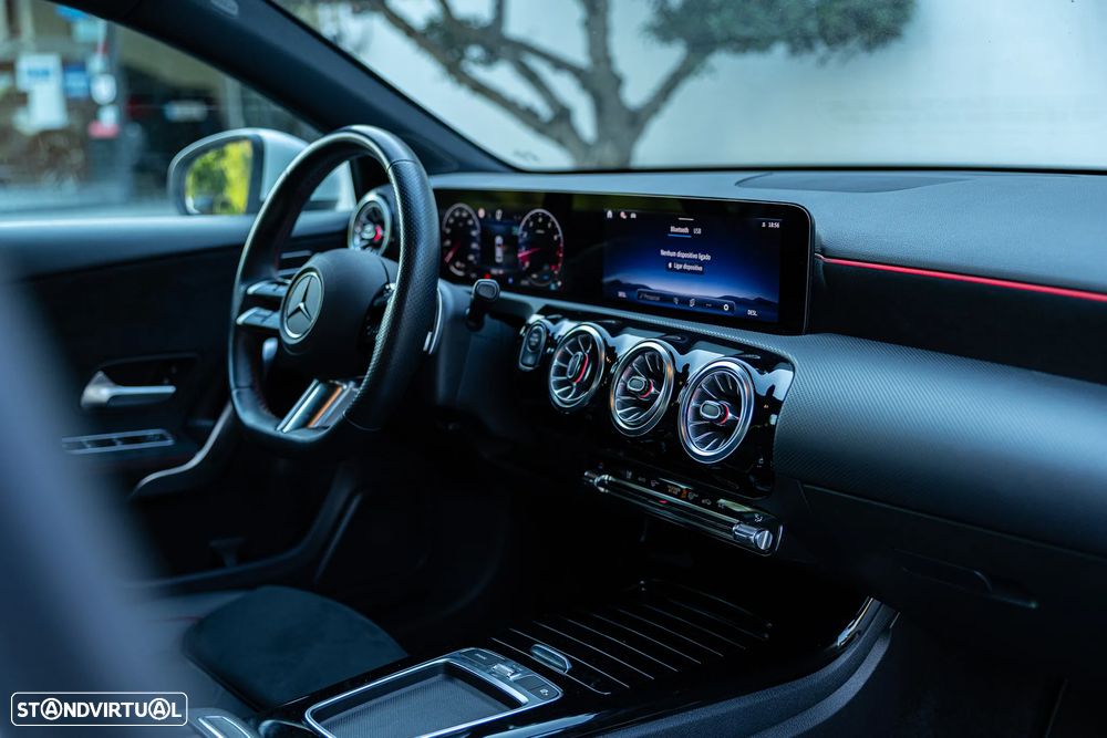 Mercedes-Benz A 200 Limousine 7G-DCT AMG Line - 28